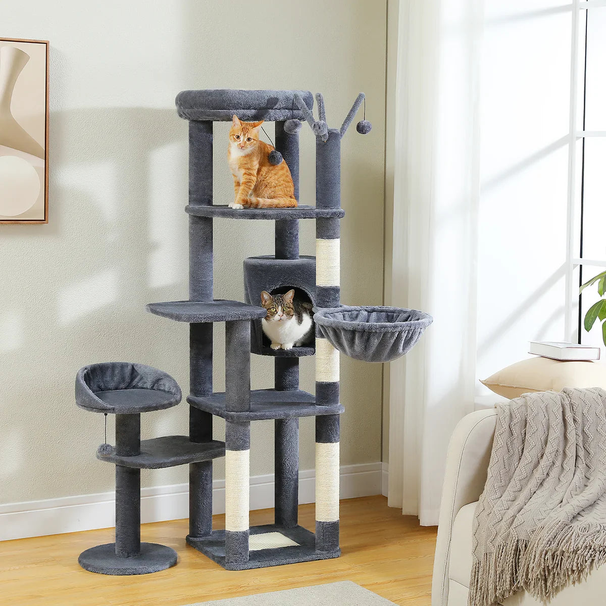 Arbre à chat multi-niveaux en forme de cactus