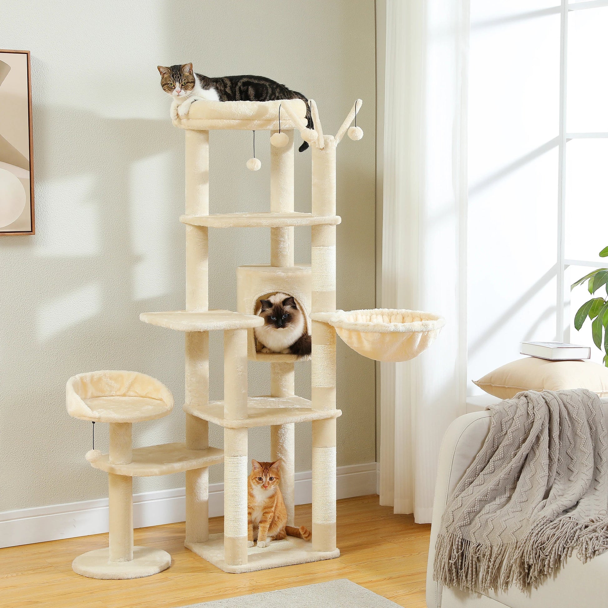 Arbre à chat multi-niveaux en forme de cactus